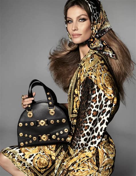 campagna pubblicitaria versace 2018|Versace .